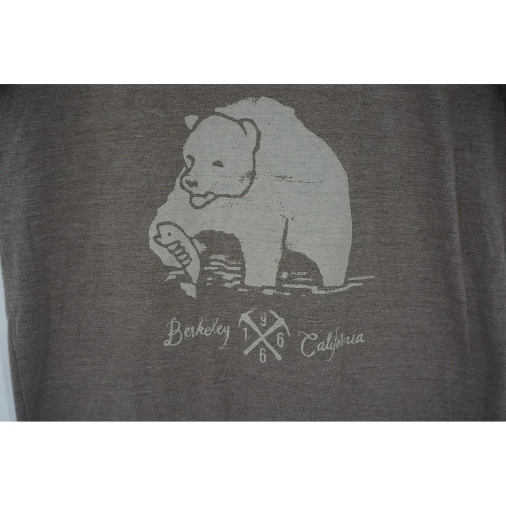 The North Face Mens Slim Fit Graphic‎ Tee Brown Grizzly Bear Berkeley CA Small